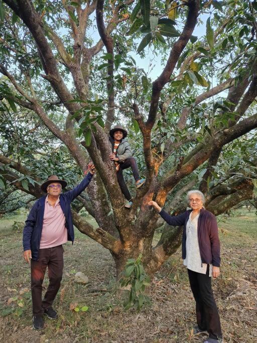 The Bougainvillea Cottage Farmstay Near Dehradun , 2 Bedroom Private Cottage Next To Fields And Orchards With Hill Views מראה חיצוני תמונה